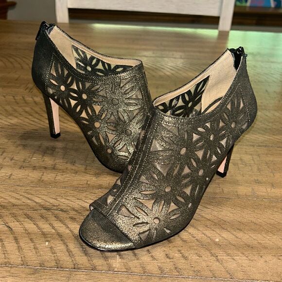 NWOT VANELi heels size 5 - Picture 1 of 11